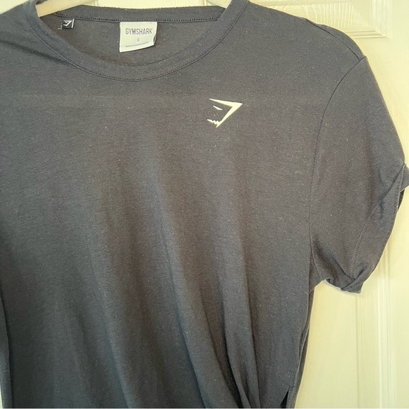 Gymshark Essential Tee Asymmetrical Split Side Knot Tie Black Size Small T-Shirt - Picture 4 of 8